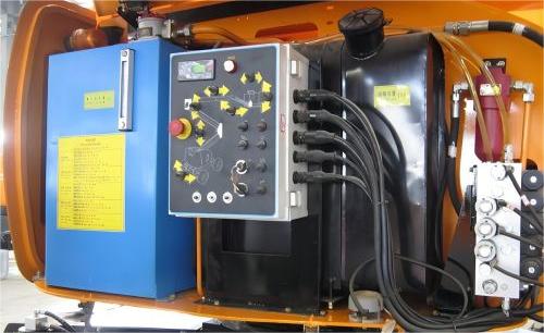 PLATAFORMA ELEVATÓRIA ARTICULADA À DIESEL