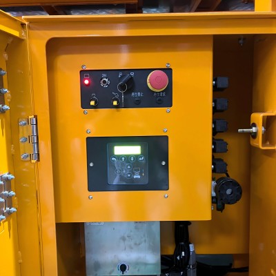 Plataforma elevatória tipo tesoura autopropelida a diesel de 16 metros 680kg