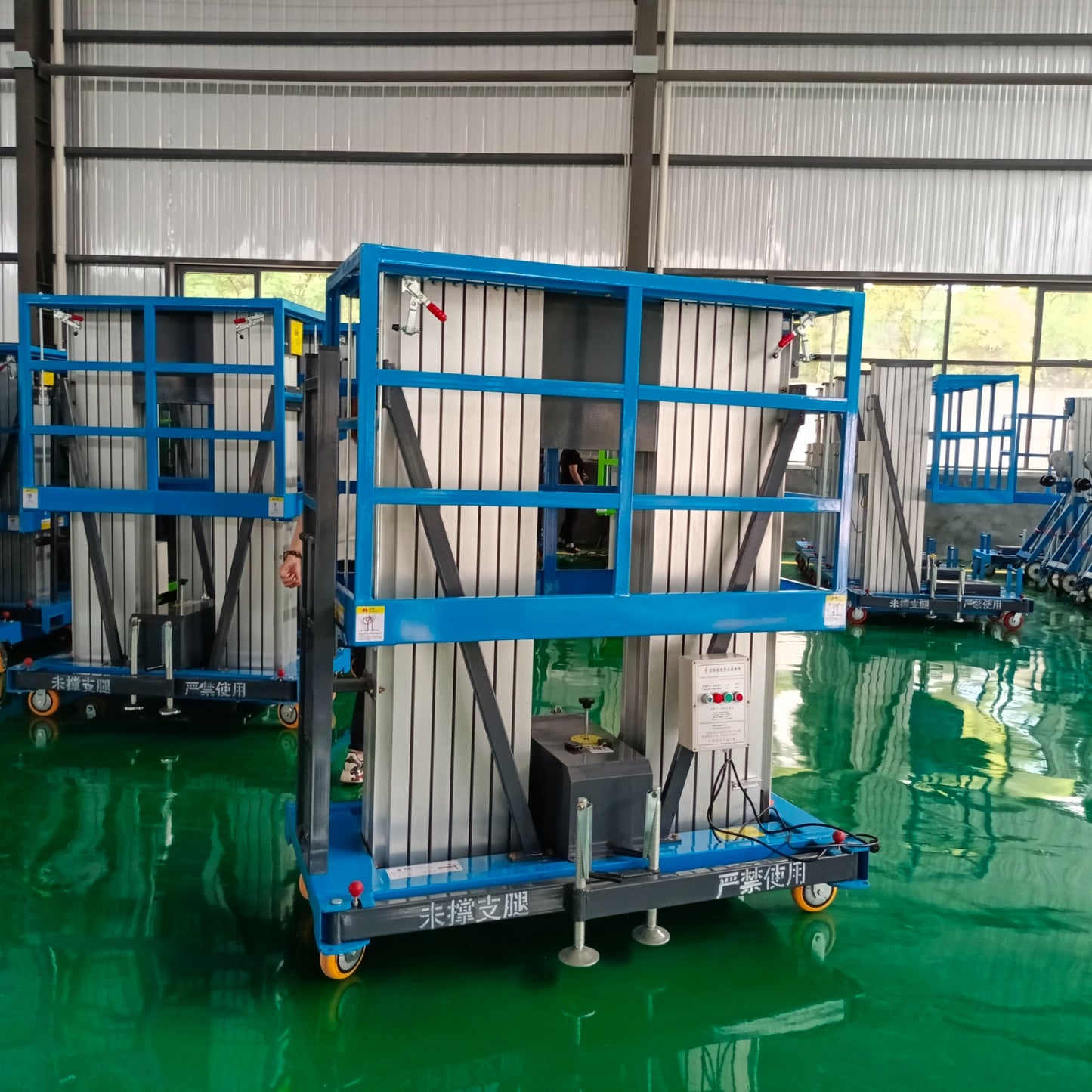 ELEVADOR DE MASTRO DUPLO EM LIGA DE ALUMÍNIO 12 METROS 200KG